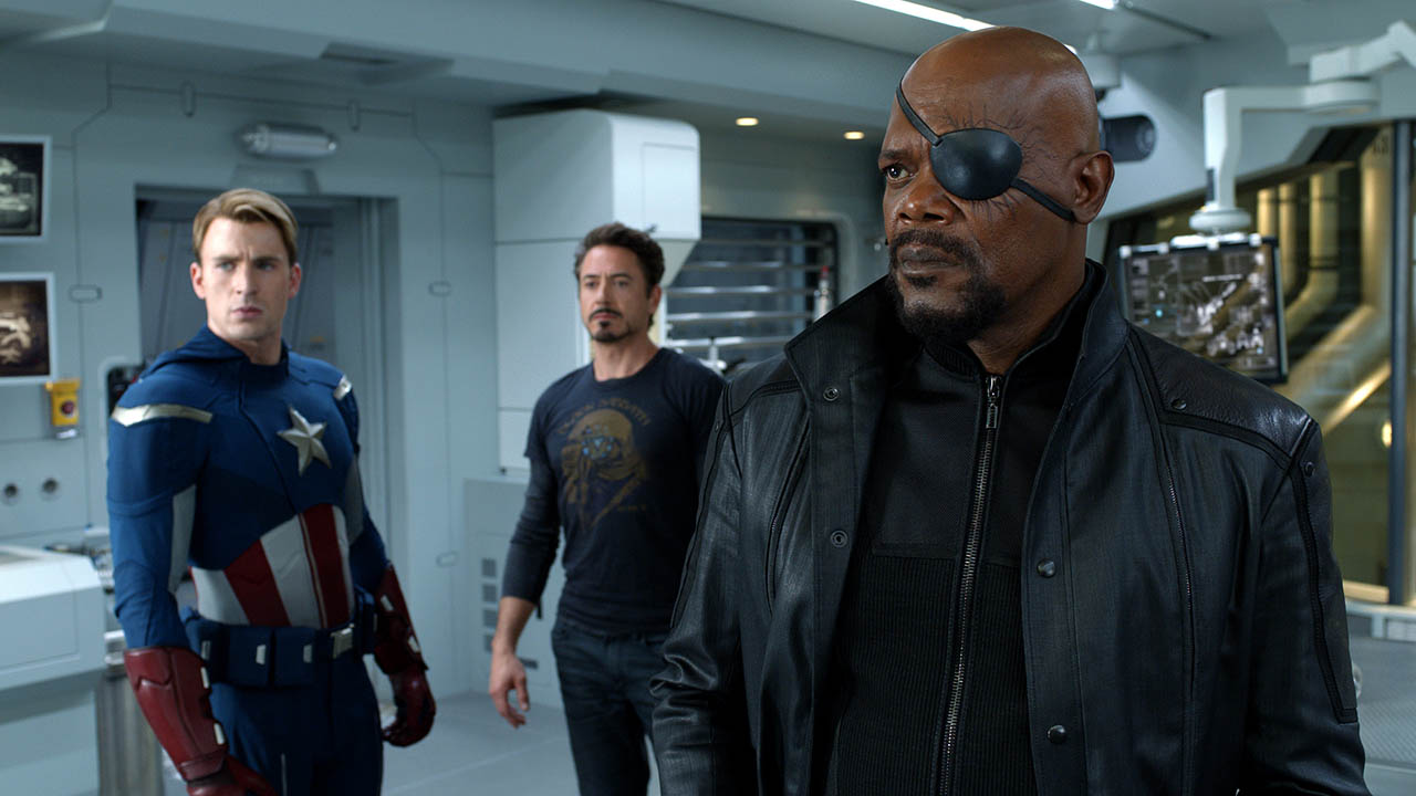 Nick Fury, Tony Stark y Capitán América en LOS VENGADORES