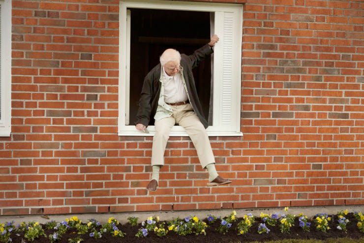 Foto EL ABUELO QUE SALTÓ POR LA VENTANA Y SE LARGÓ