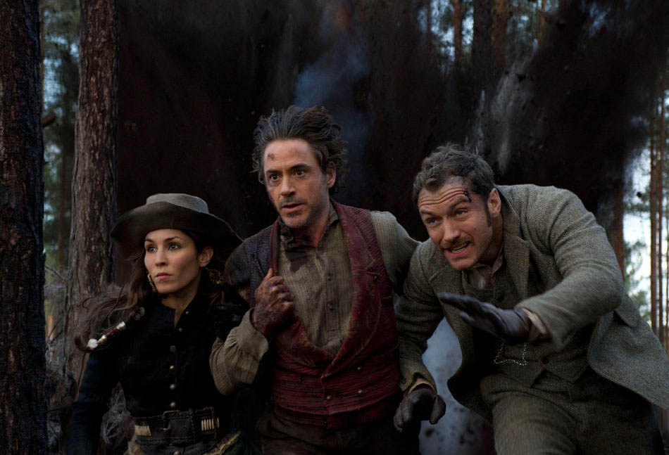 Foto Noomi Rapace, Robert Downey Jr. y Jude Law en SHERLOCK HOLMES 2